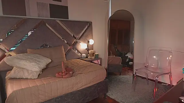 KateOwens stripchat live cam model