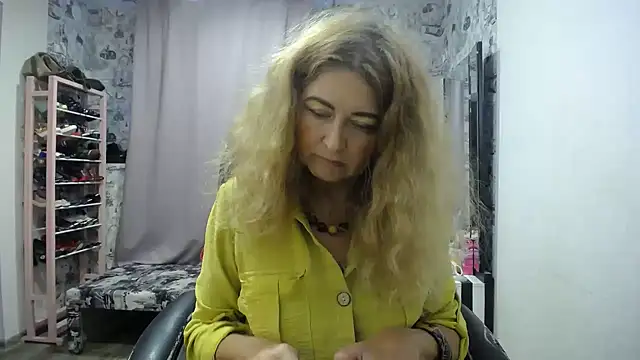 Helen1974 stripchat live cam model