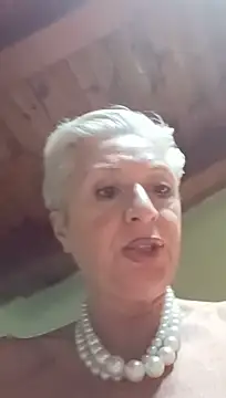 divinaerotica stripchat live cam model