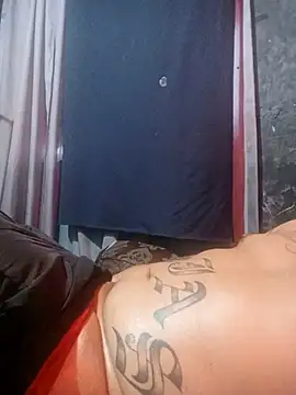 johnboones10 stripchat live cam model