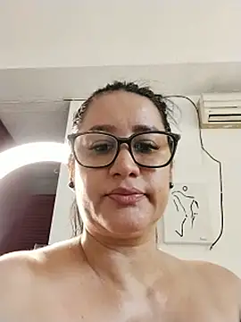 keilymadam stripchat live cam model