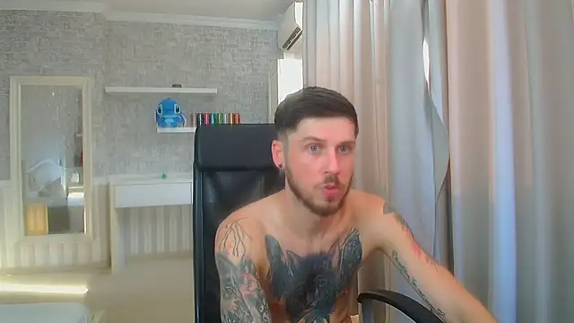 JonahShaw stripchat live cam model