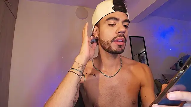 tiagorobles stripchat live cam model