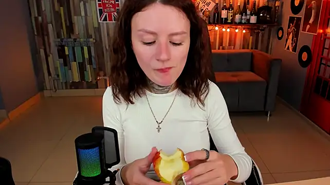 VeliraBraitberg stripchat live cam model