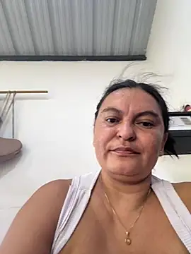 Horny-Mommy-Dirty stripchat live cam model