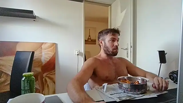 alpha-hunk stripchat live cam model