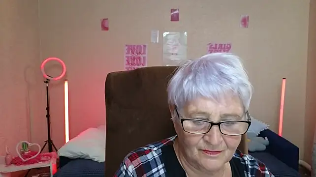 Sandra_Snowflake stripchat live cam model