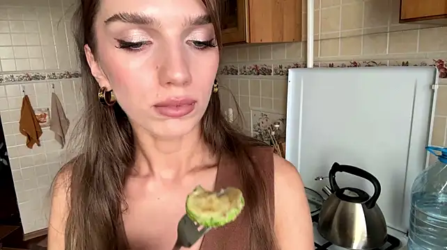 TrishIsaac stripchat live cam model
