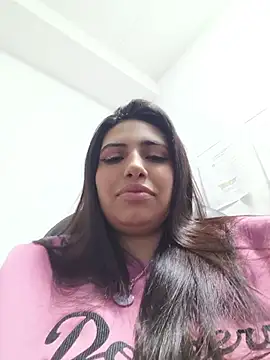 TAMMYBLACKK stripchat live cam model