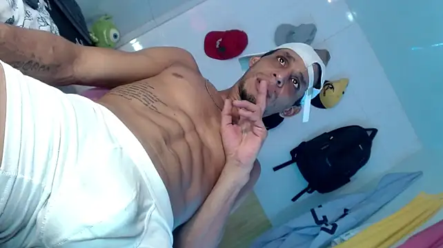 Brendt_Hotx stripchat live cam model