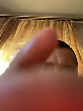 Eskkimo stripchat live cam model