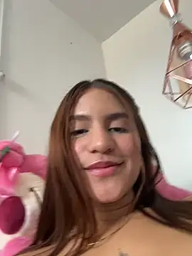 ViankaRose stripchat live cam model