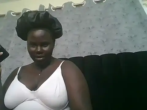 SexyGodess2 stripchat live cam model