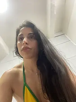 sweetwanda stripchat live cam model