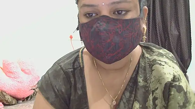 Ruhi_2080 stripchat live cam model