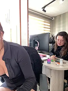 Sallem_Pink stripchat live cam model
