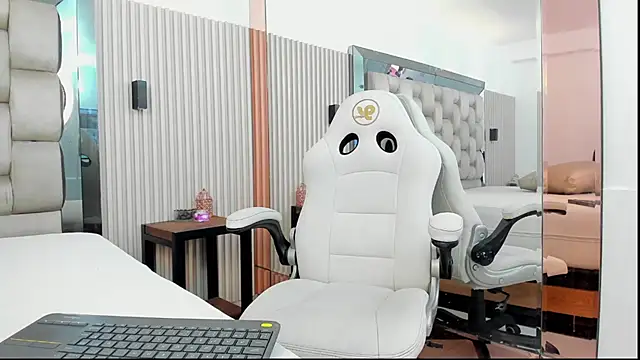 evony_becker_ stripchat live cam model