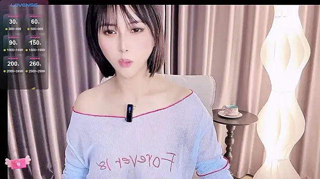 Lda- stripchat live cam model