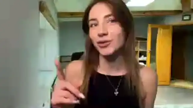 simmisweet stripchat live cam model