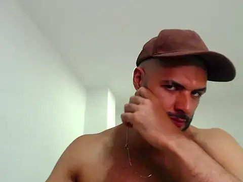 ThiagoToro stripchat live cam model