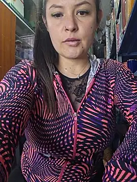 Isa_bella95 stripchat live cam model