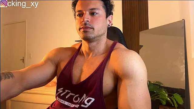 Lucasfit24 stripchat live cam model