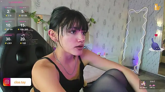 Cloee_tay1 stripchat live cam model