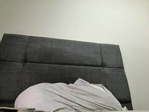laynufff stripchat live cam model
