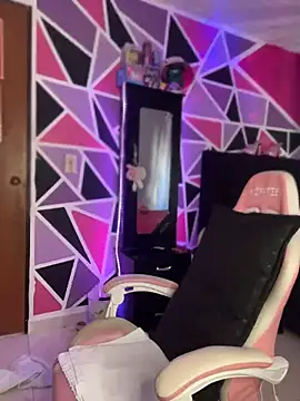 arisantana stripchat live cam model
