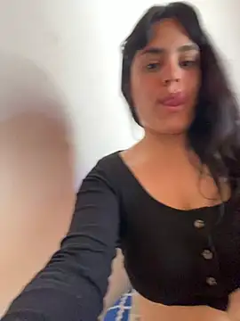 luliporras stripchat live cam model