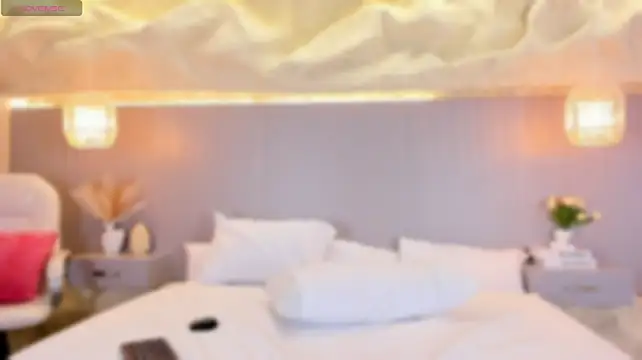 AnahinClar stripchat live cam model