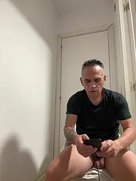 mateocali25 stripchat live cam model