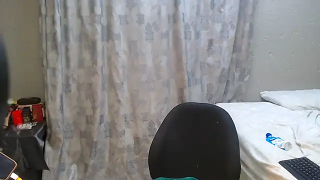 CocoBlazerx76 stripchat live cam model