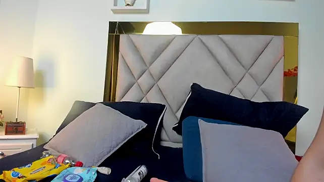 karla_rossee stripchat live cam model