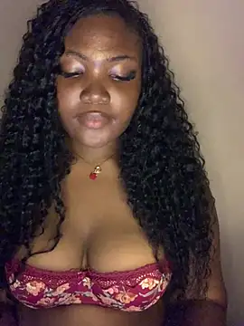Dooiala stripchat live cam model
