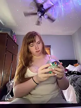 kinzieluvvv stripchat live cam model
