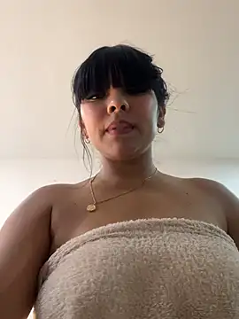 BrendaCrean stripchat live cam model