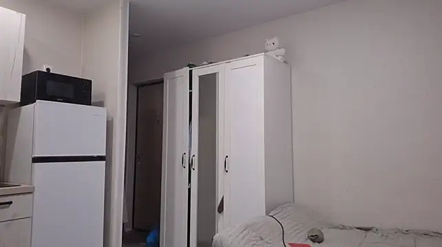 BloomMoon stripchat live cam model