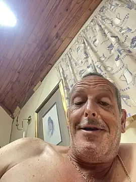 GeldenKuy stripchat live cam model