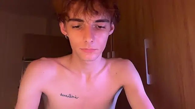YourLucius stripchat live cam model