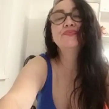 CamilleDesire stripchat live cam model