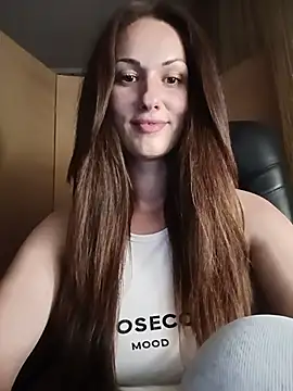 LunaCrystall stripchat live cam model