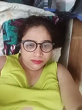 Wildsimmi27 stripchat live cam model