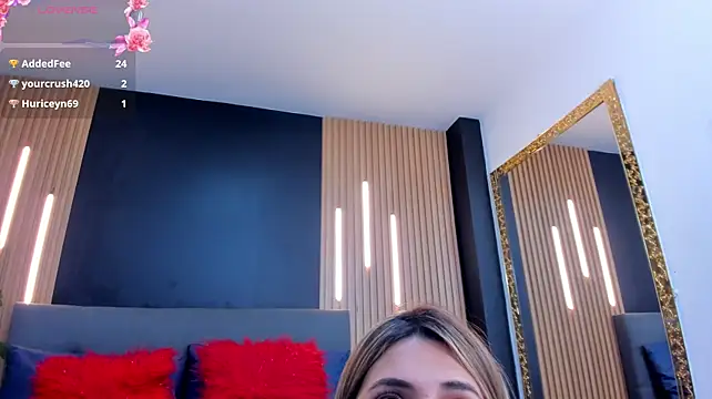 EvaaLovia1 stripchat live cam model