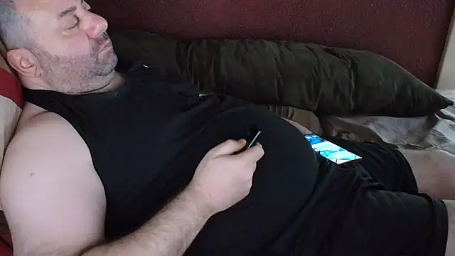 immikew1975 stripchat live cam model
