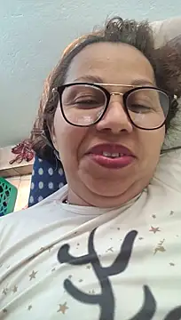 Ladymilf12 stripchat live cam model