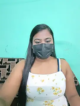 Tamilanushka stripchat live cam model