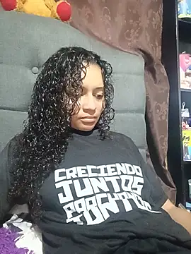 Estrella2001 stripchat live cam model