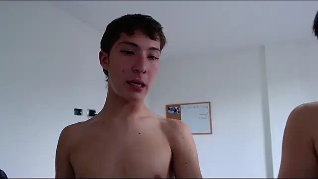 noah_kirt_ stripchat live cam model