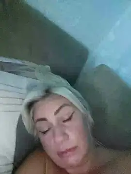 visnjica stripchat live cam model